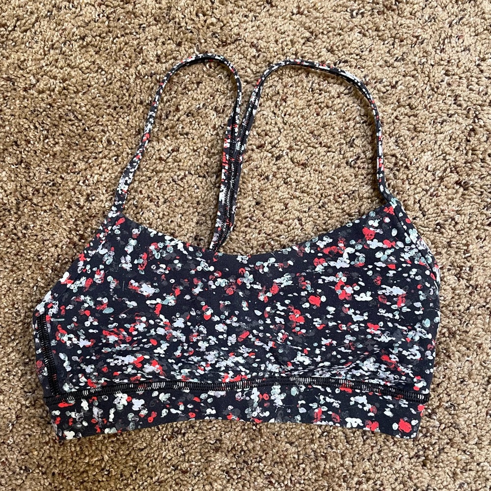 Flow Y Nulu size 4, never washed or worn.